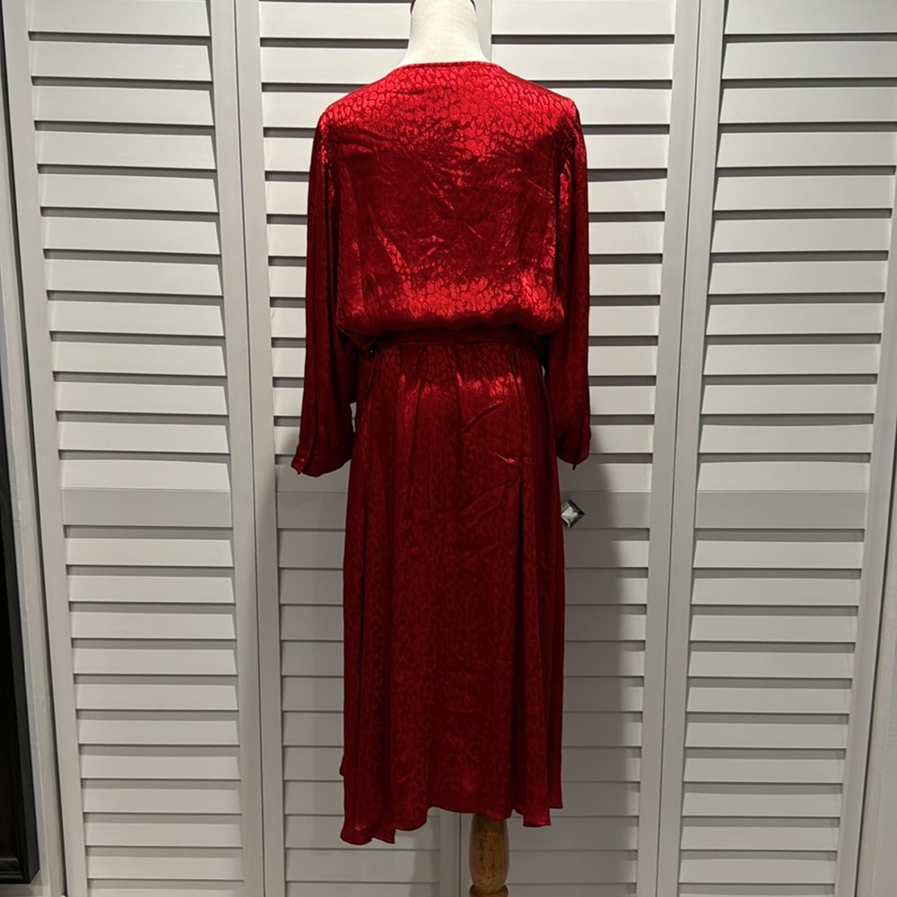 MICHAEL Michael Kors NWT Subtle Cheetah Print Wrapped V-Neck Midi Red Dress - Picture 4 of 13